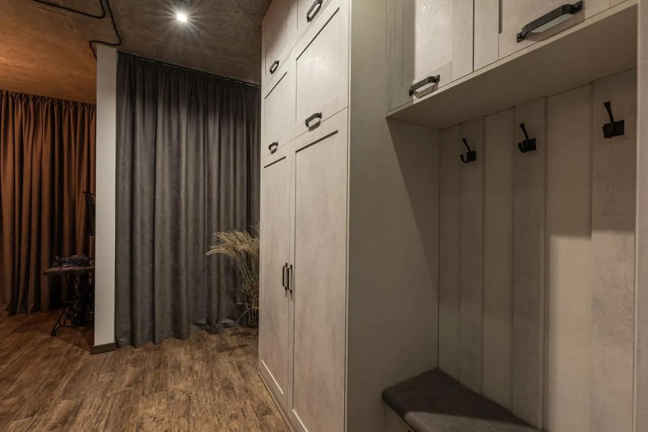 Retro Loft Apartment In The French Quarter Kiew