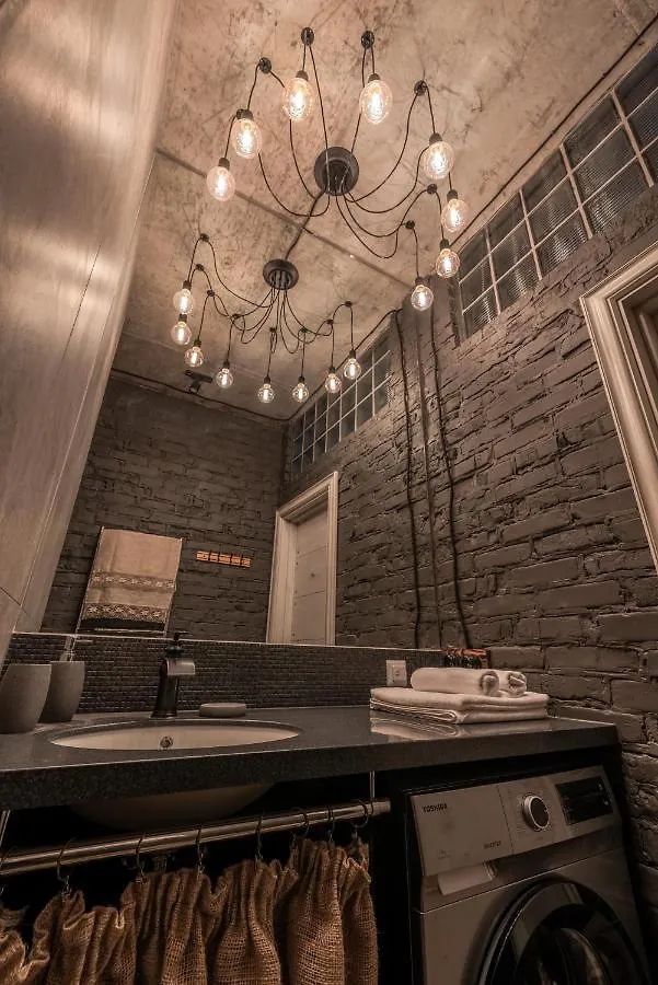 Retro Loft Apartment In The French Quarter Kiew